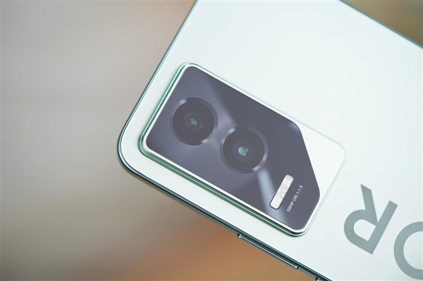 2000元档六边形战士!荣耀GT极光绿图赏