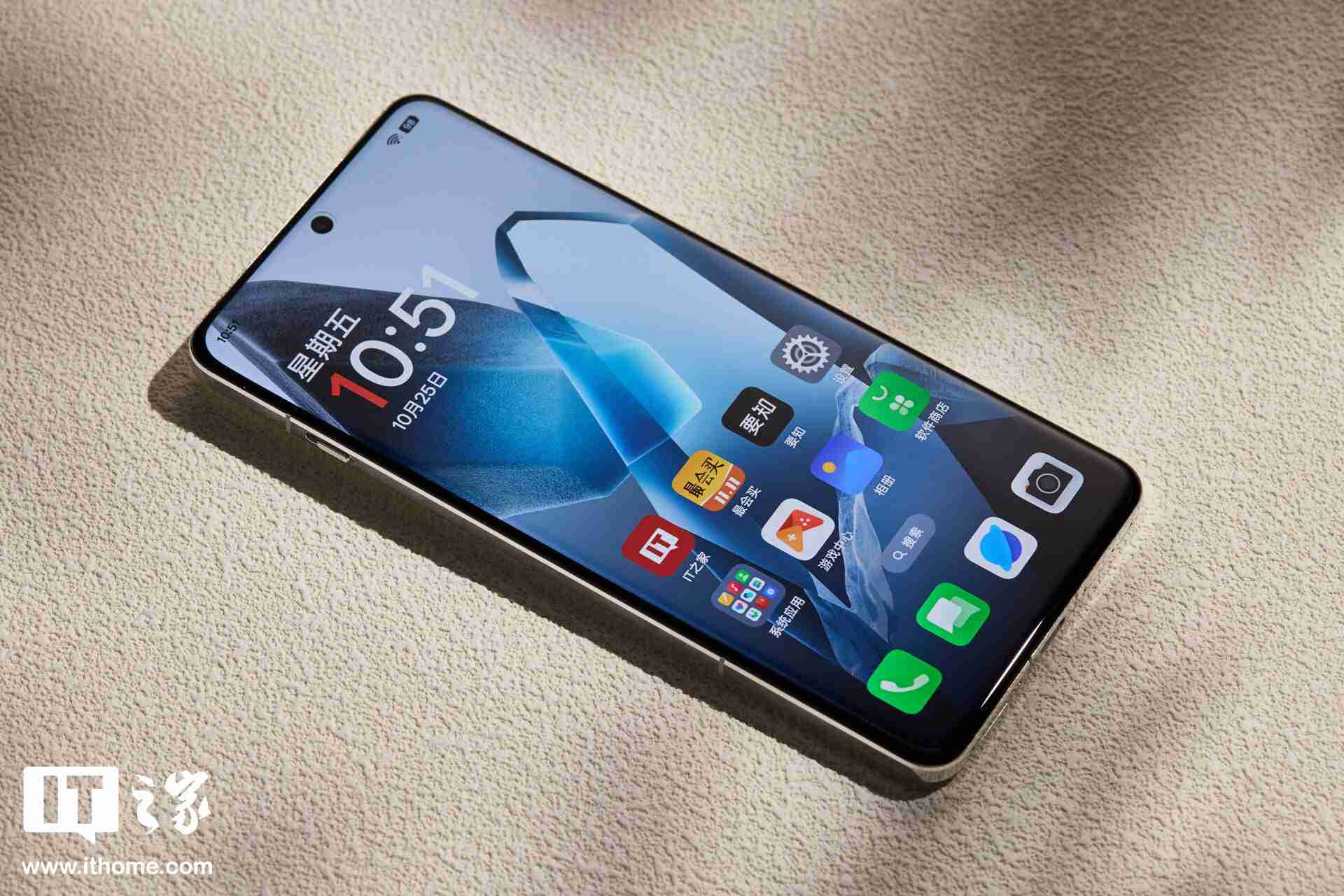 一加 13 手机获 ColorOS 15.0.0.305 升级,新增通话摘要、水印款式增加等功能