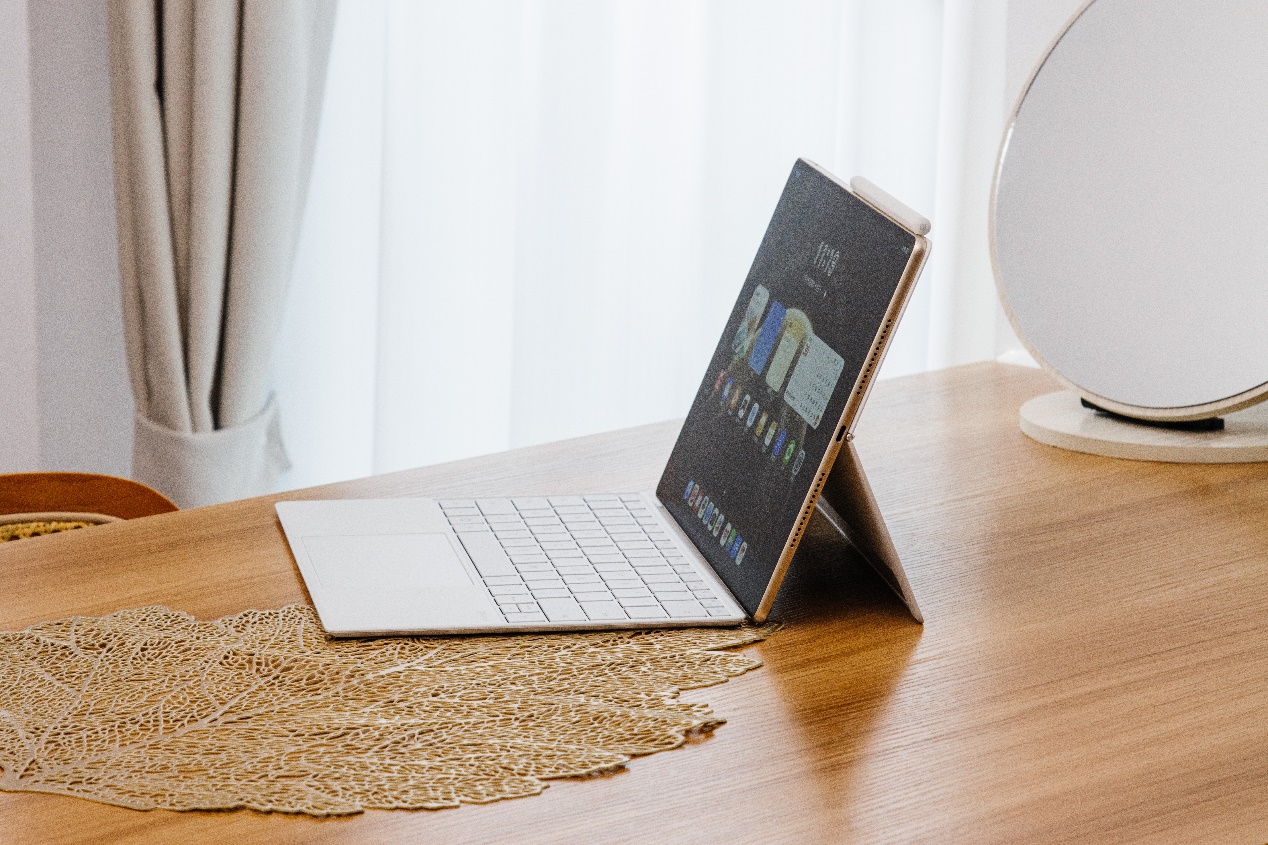 鸿蒙系统赋能生产力革新，看华为平板如何重塑移动办公新格局