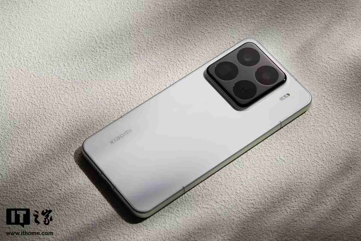 小米 15 系列手机获推澎湃 OS Beta 版 2.0.26.7/8:新增同时显示多应用打开关闭动画