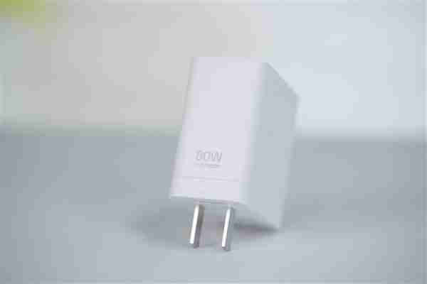 7000mAh巨无霸电池！真我Neo7星舰版图赏