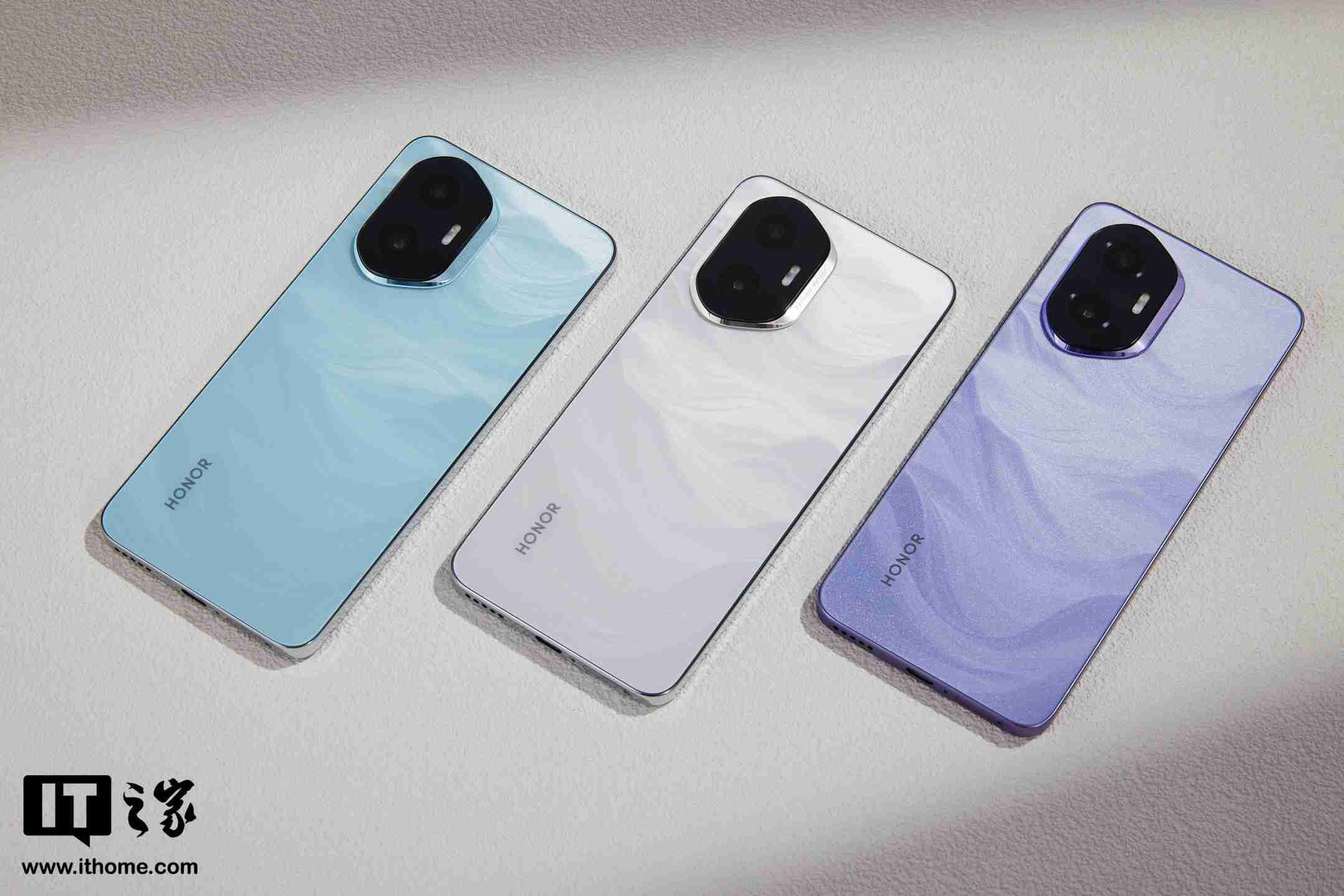 荣耀 300 系列手机图赏:首次引入 Ultra,浮雕印花,大自然美学