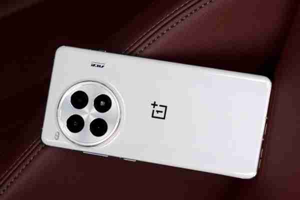 超薄指纹没了!一加Ace 5全系将采用短焦指纹识别