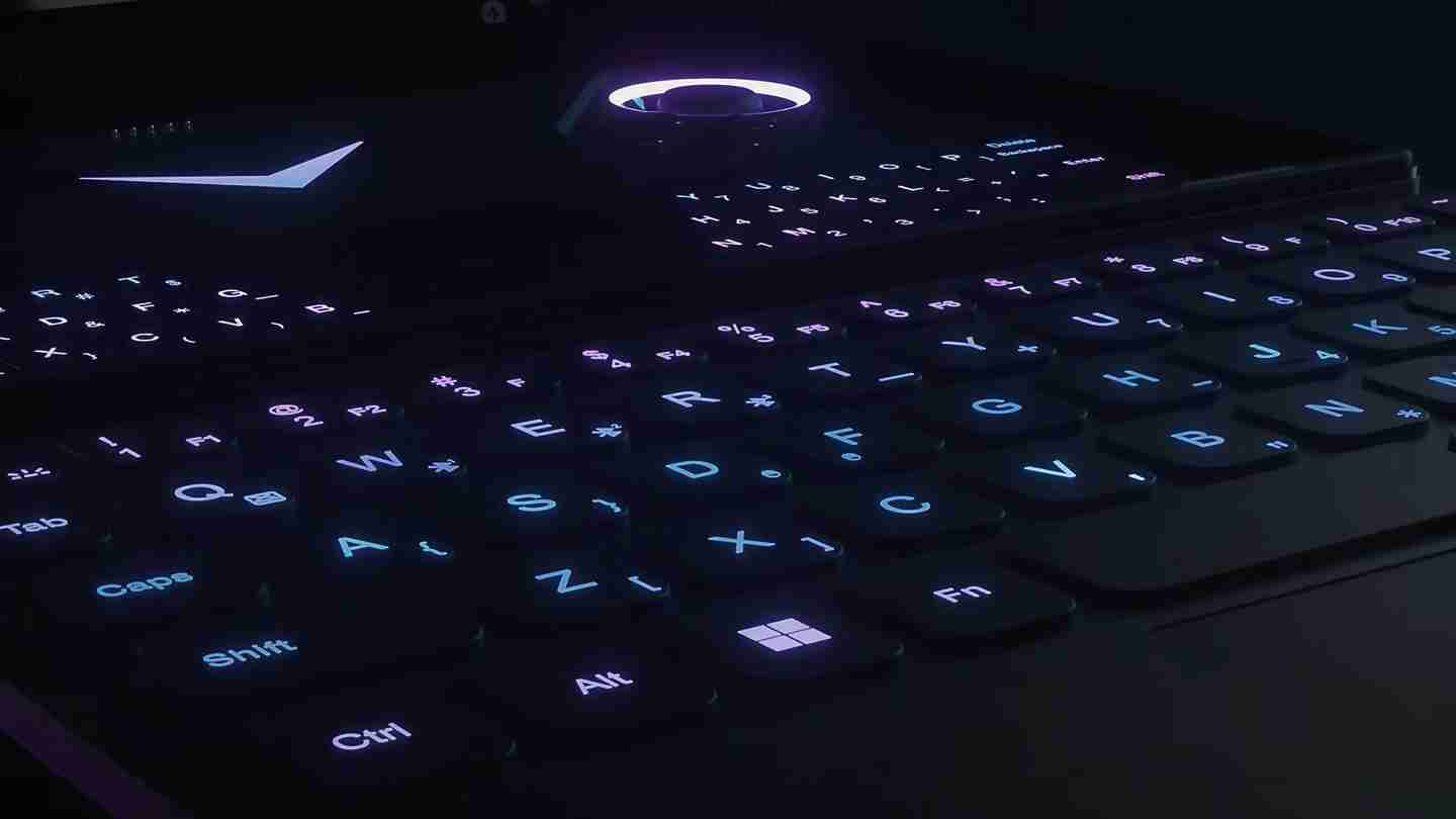 壹号掌机预热 OneGx 2 掌上迷你游戏本:双模式键盘内藏手柄