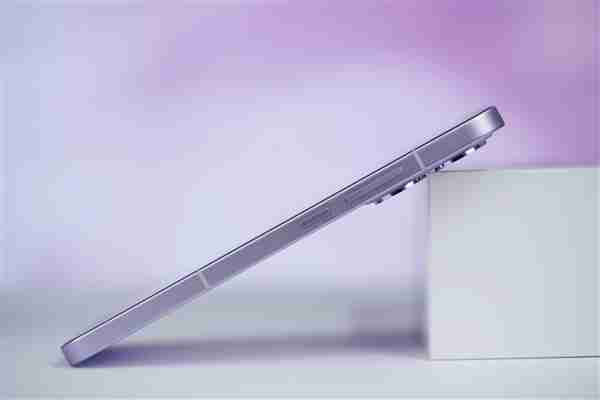 翅膀纹理灵动吸睛！OPPO Reno13图赏