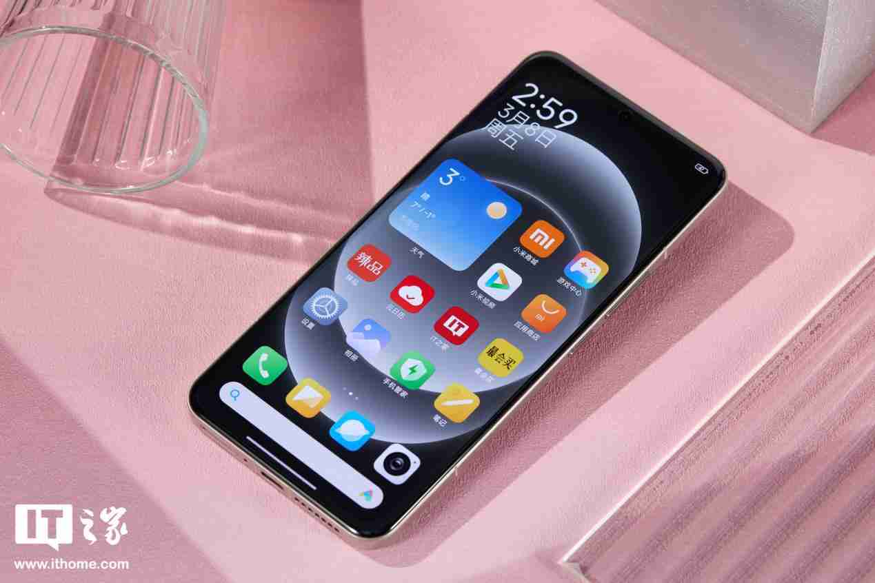 消息称某厂新机“超大杯”标配北斗卫星通信,预计为小米 15 Ultra