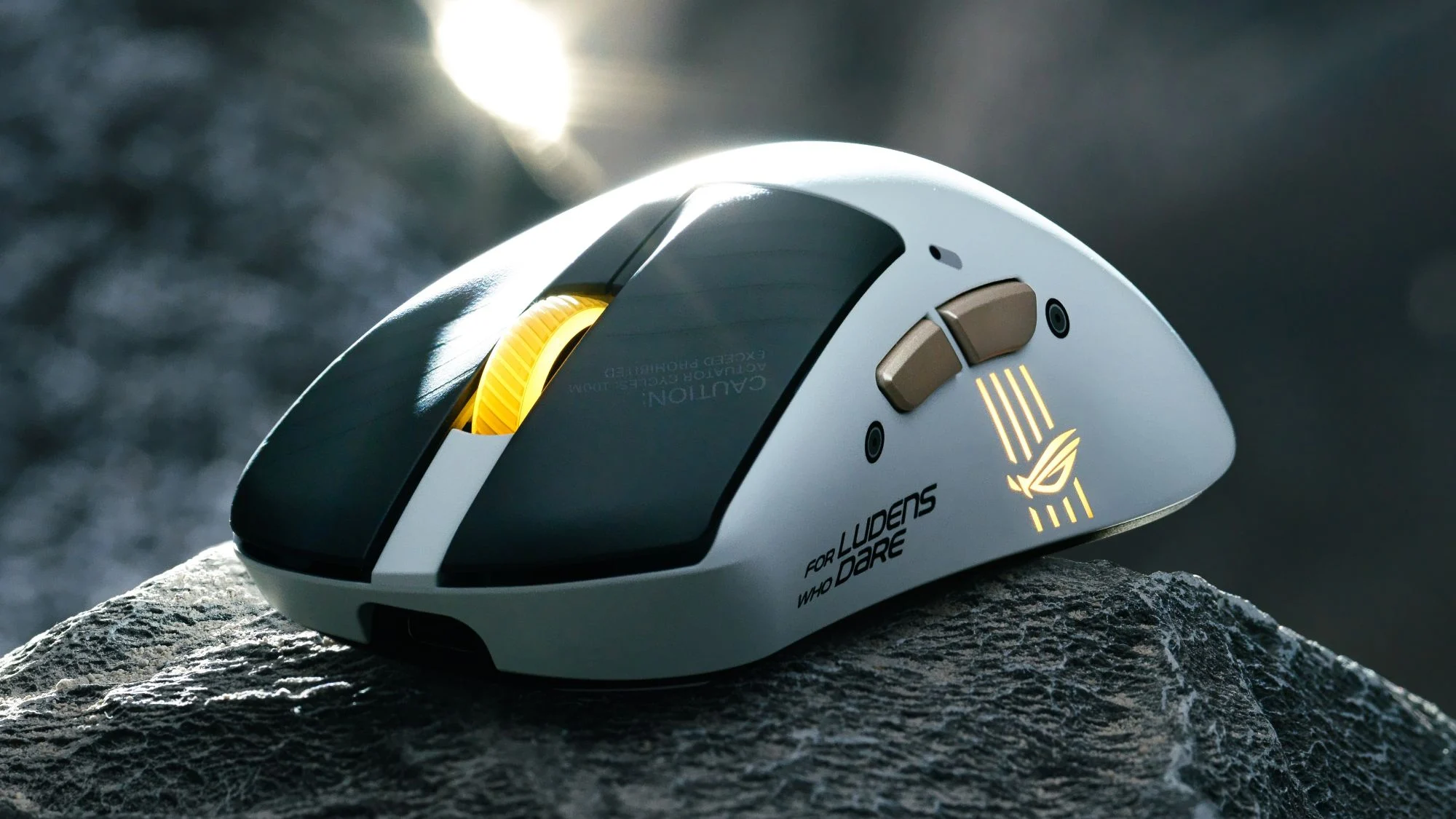 小岛和华硕ROG合作 推出自有游戏平板和一系列配件