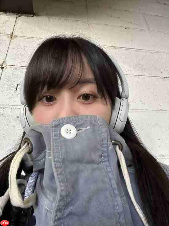 《寂静岭f》凛子演员近照:可爱到想被她从楼梯上推倒