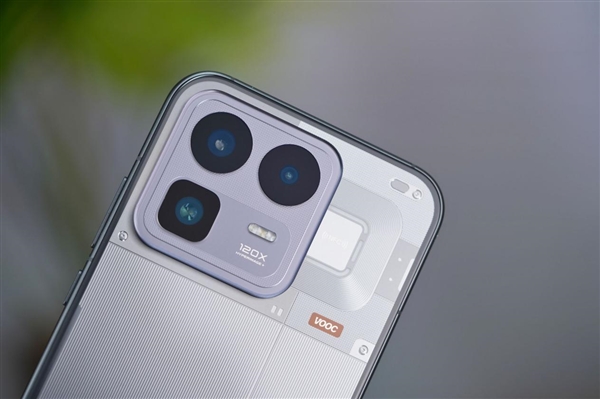 透明RGB光环 辨识度拉满!真我Neo8图赏