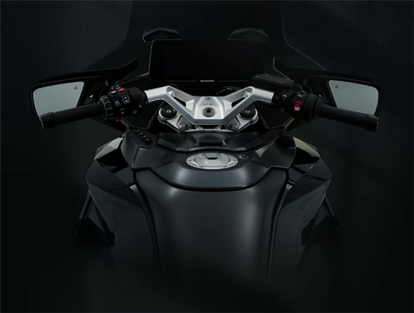 史上最强拳击手发动机 宝马全新R 1300 RT公升摩托上市：31.99万