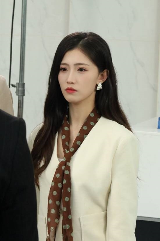 短剧女主全年无休拍了48部戏:每天工作16个小时!5年未回家