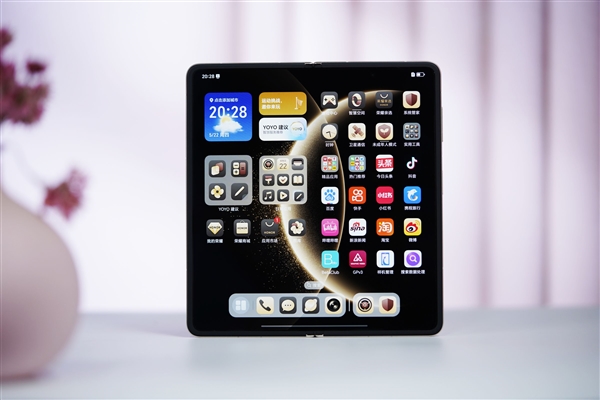 荣耀Magic V6核心配置出炉:满血第五代骁龙8至尊版、支持卫星通信