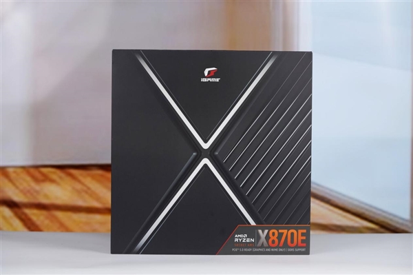 刷新超频记录！七彩虹iGame X870E Vulcan OC V14图赏