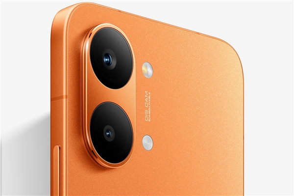 魏思琪晒东北花棉袄照片:米粉建议穿这套上REDMI发布会