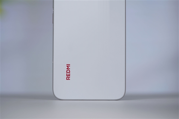 9000mAh小米史上最大电池！REDMI Turbo 5 Max图赏