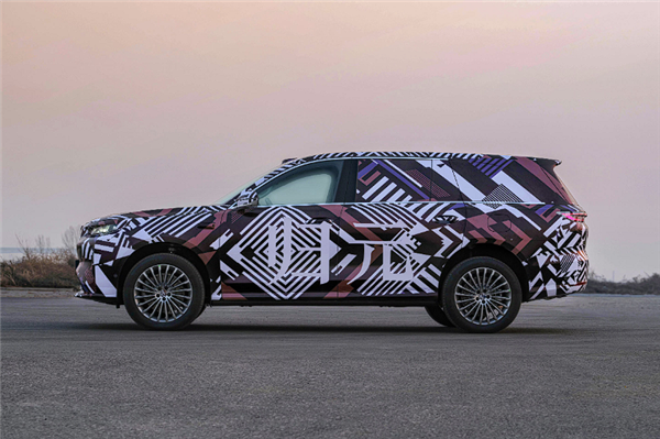 大六座SUV又来狠角色!魏牌V9X官宣:长城把压箱底的都掏出来了