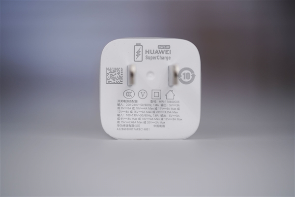 双折叠巅峰之作！华为Mate X7典藏版图赏