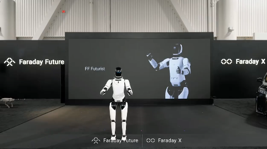 贾跃亭发布FF三大系列机器人 网友脑洞:贾总是时候进军商业航天了