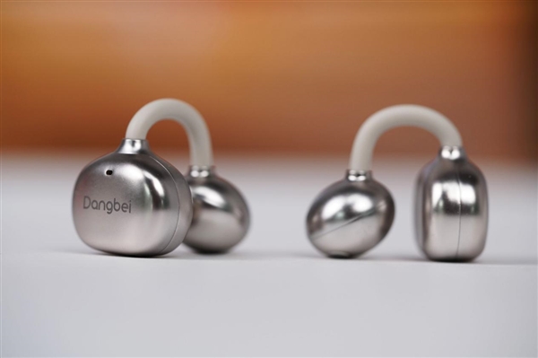 耳机盒居然带屏幕!999元当贝Air 1图赏