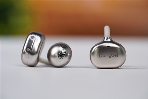 耳机盒居然带屏幕!999元当贝Air 1图赏