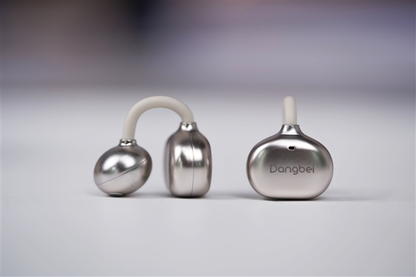 耳机盒居然带屏幕!999元当贝Air 1图赏